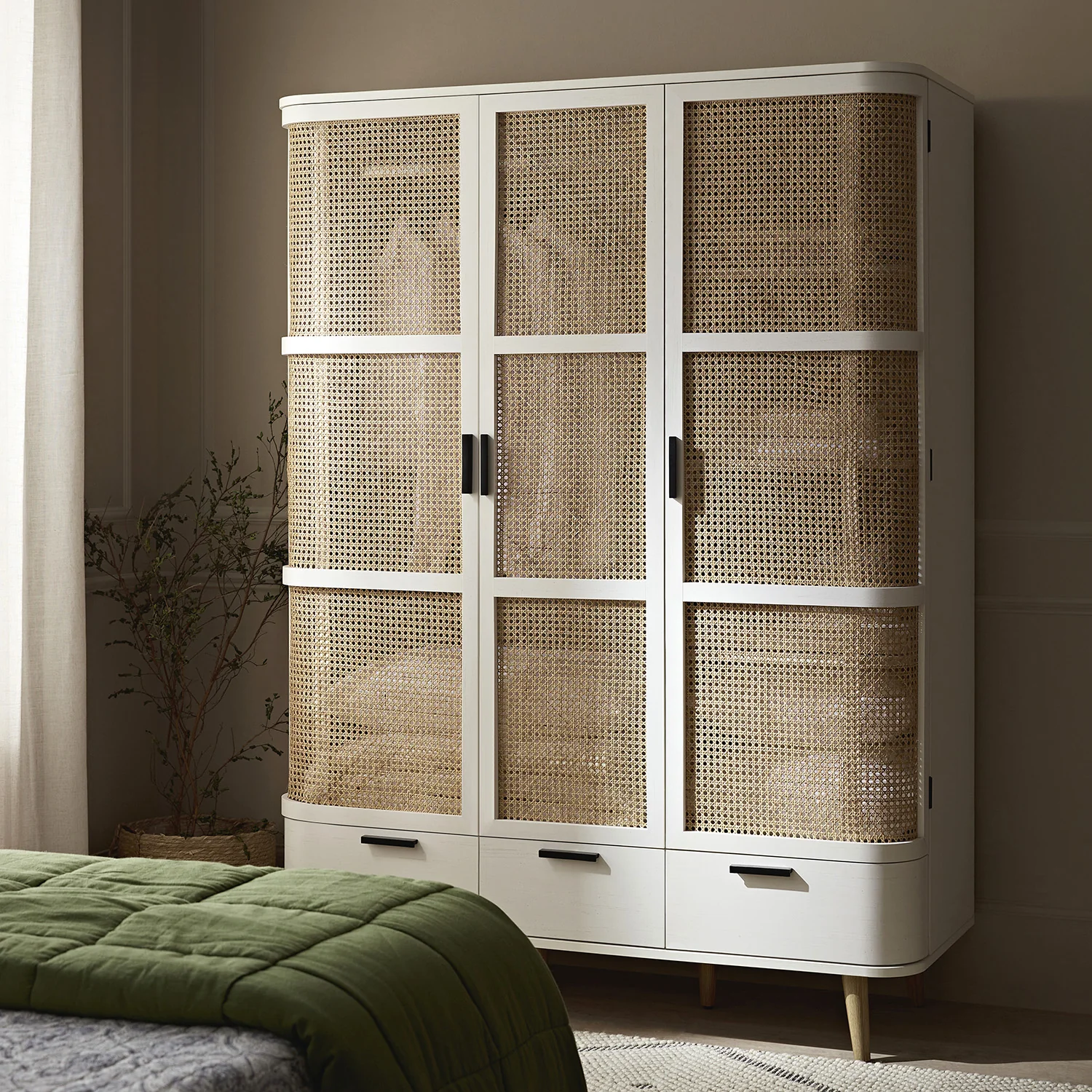 Izzy Curved Rattan Triple Wardrobe, White