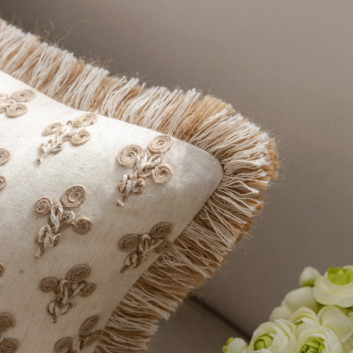 Maison Neutral Betsy Jute Floral Fringed Cushion - Image 3